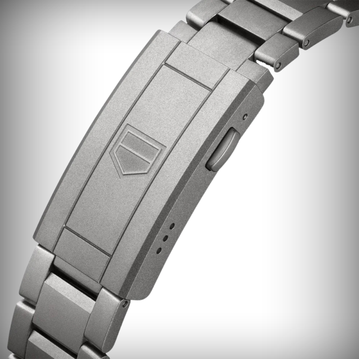 TAG Heuer Aquaracer Professional 200 Solargraph